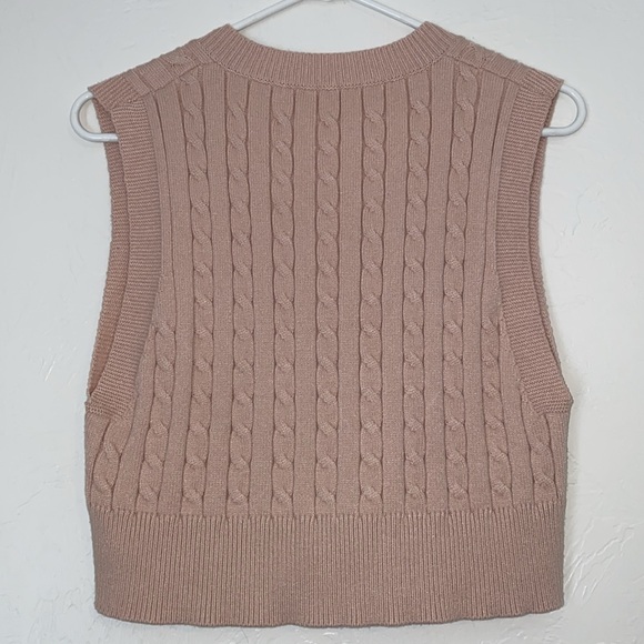Women’s Dusty Pink Cropped Sweater Vest - Picture 3 of 4